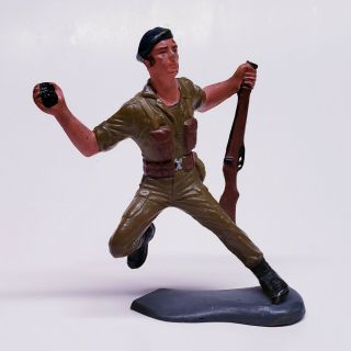 Vintage 1963 Louis Marx Co Large Wwii Canadian Army Soldier W/ Rifle 6” Figure