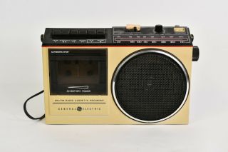 Vintage Ge General Electric Am/fm Radio Cassette Recorder Model 3 - 5244b -
