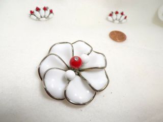 Rare Vintage Crown Trifari Red/white Poured Glass Flower Brooch/earrings Gripiox
