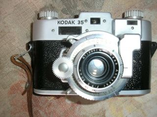 Vintage Kodak 35 Film Camera W/ Leather Case And Extra Filters