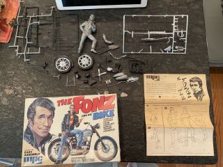 Vintage 1976 The Fonz And His Bike Model Kit Box Mpc 1 - 0634 Happy Days