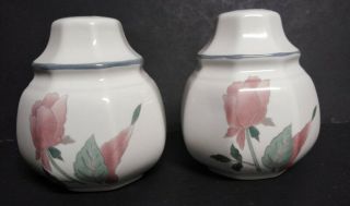 Vintage Mikasa Silk Flowers F3003 Salt And Pepper Shakers - Made In Japan