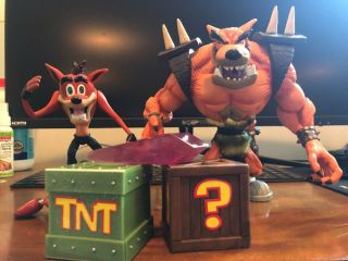 Crash Bandicoot & Tiny Action Figures Loose