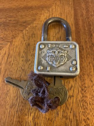 Vintage Master Lock Co.  77 Lion Head Padlock With 2 Keys Patent