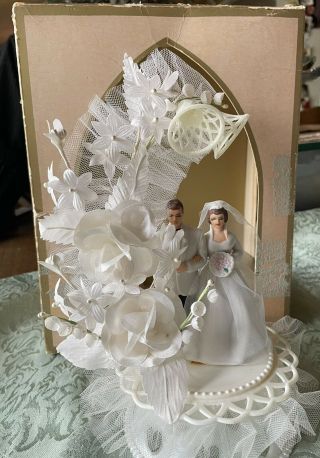 Vintage Wilton Wedding Cake Top Custom Design 9” Ceramic Couple Lace Silk Box