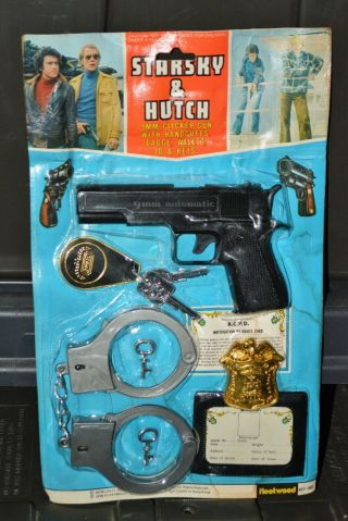 70s Starsky & Hutch Clicker Gun Handcuffs Toy Fleetwood Rack Toy Larami And Moc