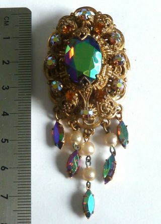 A VINTAGE 1950s GOLD TONE CZECH BROOCH WITH BLUE CARNIVAL GLASS STONES 2