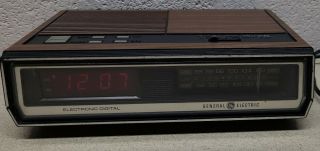 Vintage General Electric Ge 7 - 4635b Alarm Clock Radio -
