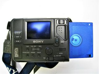 Vintage Sony Digital Mavica Model Mvc - Fd81 Camera With Disc