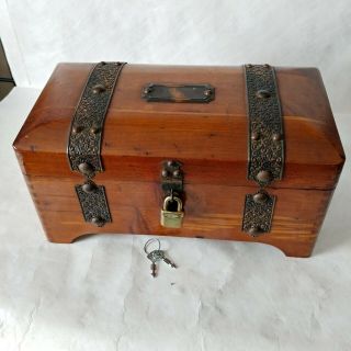 Vtg Wooden Mcgraw Pirate Chest Treasure Box Ornate Hardware Mirror Lock Keys Usa