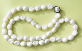 Vintage Miriam Haskell Glass Bead Necklace White