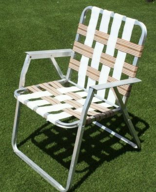 G4 Vintage Mid Century Aluminum Web Folding Lawn Patio Chair Textured Arm