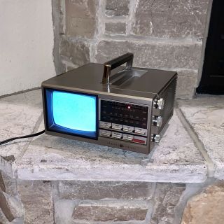 Ge General Electric Tv Portable Am/fm Radio Vintage Television 7 - 7150