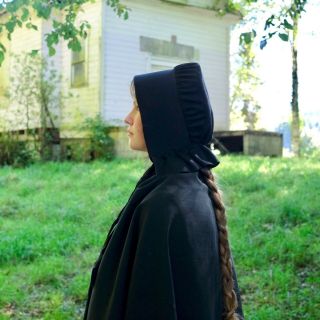 Vintage Amish Or Mennonite Bonnet Austere American Religious Sect
