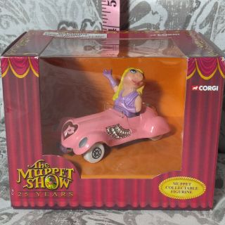 The Muppet Show 25 Years Corgi Miss Piggy Diva Pink Car