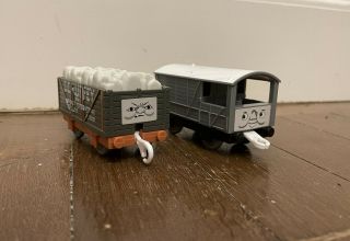 Tomy Trackmaster Thomas And Friends Toad Brakevan And Scruffey Truck