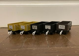 Tomy Trackmaster Thomas And Friends Troublesome Trucks Black Gold And Scruffey
