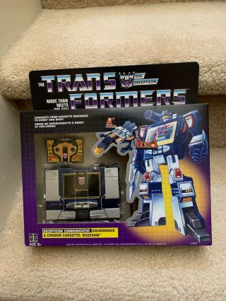 Transformers Vintage G1 Walmart Exclusive Decepticon Soundwave Reissue