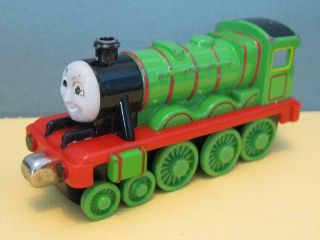 Thomas The Train Take Along & N Play Diecast Metal Magnetic Green Henry Engine