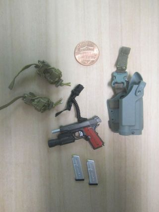 1/6 Dam Toys Fbi Hrt Toy 1911 (. 45) With Holster & Accessories