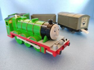 Tomy Plarail Trackmaster Thomas & Friends Classic Henry Motorized Battery Train