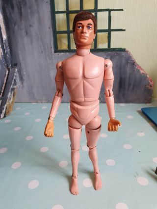 Vintage Action Man Gripping Hands & Eagle Eyes Very No 9