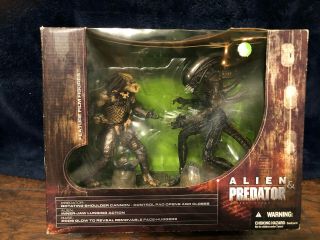 Mcfarlane Alien & Predator Movie Maniacs Series 5 Deluxe Boxed Set Figure