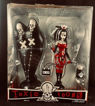 Toxic Toons Set,  Miss Cery - The Nurse And The Bodybag Twins,  Mezco Eric Pigors