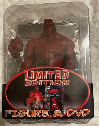 Mezco Toyz Hellboy Exclusive 6 " Figure Mike Mignola Gentle Giant With Dvd