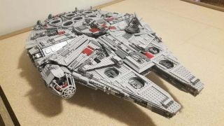 Lego Star Wars Ultimate Collector ' s Millennium Falcon (10179) PLEASE READ 2