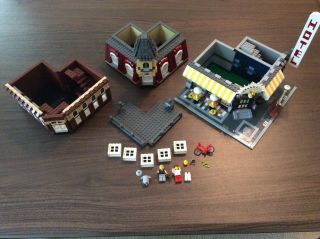 Lego Café Corner 10182 Authentic 99.  9 Complete Modular Rare Displayed Only
