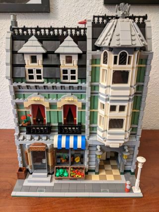 Lego Creator Green Grocer (10185) 100 Complete With Instructions (no Box)