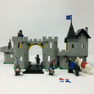 LEGO Castle: Black Falcon ' s Fortress - 100 Complete,  Instructions 10039 4