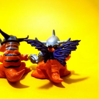 Vintage Digimon Digivolution,  koromon,  Agumon,  Greymon,  MetalGreymon,  WarGreymon 3