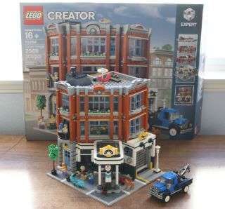 Lego 10264 Corner Garage Modular Building Set Creator Instructions & Box