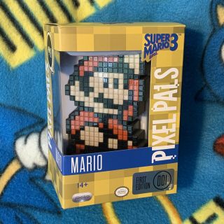 Pixel Pals Mario Bros 3 Mario - Nintendo Light Up Display 1st Edition 001