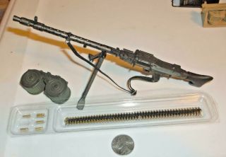 1/6 Dragon Wwii German Mg Machne Gun W Ammo Belt And Anti Aircraft Double Drums