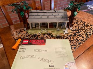 Lego 75810 Stranger Things House The Right Side Up House Only Book 1