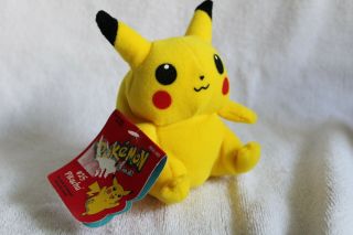 1998 Hasbro Nintendo Pokemon Pikachu Beanie Plush Tag Stuffed Toy