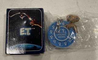1984 E.  T.  The Extra Terrestrial Avon " Phone Home " Coin Holder Key Chain Box