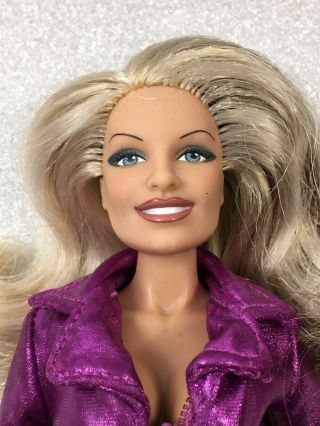 Vip - Pamela Anderson As Vallery Irons Doll -