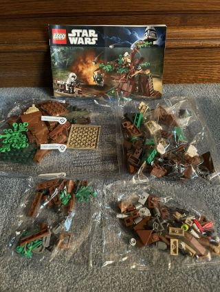 Lego Star Wars - Ewok Attack - Set 7956 - 4 Bags A6