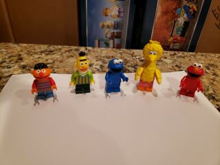 Lego 123 Sesame Street Minifigures Elmo Oscar Ernie Bert Big Bird 21324