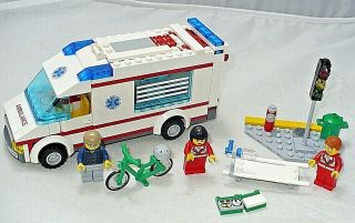 Lego Vintage Town City Hospital 4431 Ambulance
