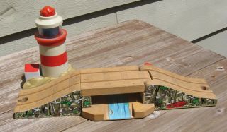 Thomas The Train Wooden Railway: Lighthouse Bridge With Sounds And Light