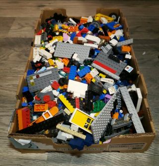 1 Lb Bulk Lego.  Cleaned And Washed.  Buy More And Save