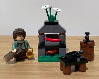 Lego Lord Of The Rings Lotr The Hobbit Frodo Cooking Corner 30210