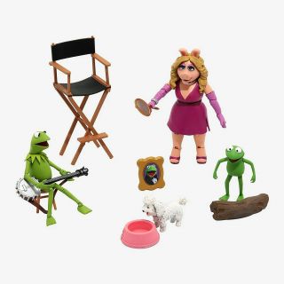 Disney Muppets Kermit And Miss Piggy Action Figures W Accessories Diamond Select
