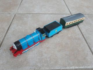 Thomas Trackmaster Gordon Train With Linked Tender & Express Carriage,  Batt Op 