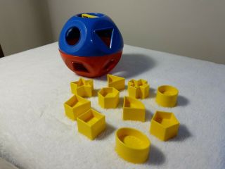 Tupperware Toy Shape Sorter Preschool Ball With 10 Shapes Complete Blue Red